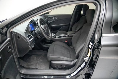 2016 Chrysler 200 LX