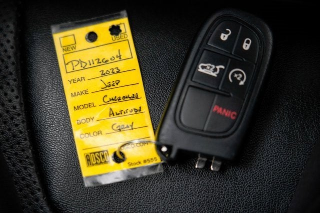 2023 Jeep Cherokee Altitude Lux