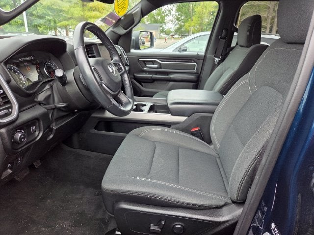 2022 RAM 1500 Big Horn Crew Cab 4x4 5'7" Box