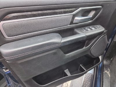 2022 RAM 1500 Big Horn Crew Cab 4x4 5'7" Box