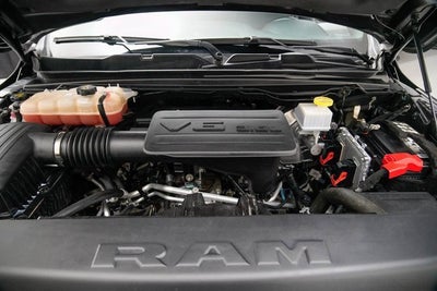 2022 RAM 1500 Big Horn Crew Cab 4x4 5'7" Box