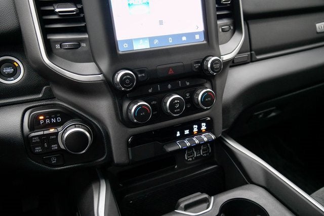 2022 RAM 1500 Big Horn Crew Cab 4x4 5'7" Box