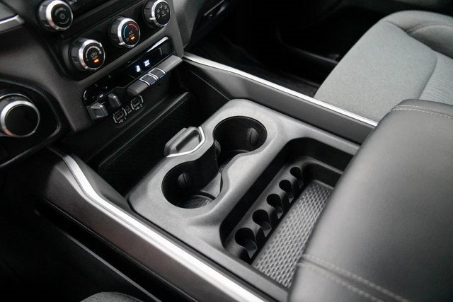 2022 RAM 1500 Big Horn Crew Cab 4x4 5'7" Box