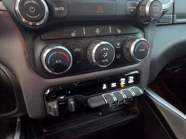 2022 RAM 1500 Big Horn Crew Cab 4x4 5'7" Box