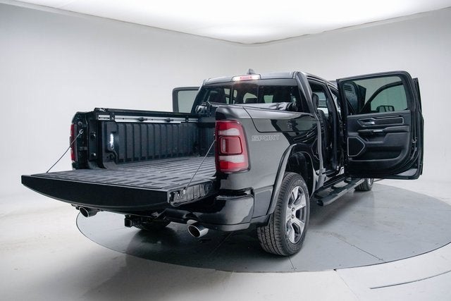 2021 RAM 1500 Laramie Crew Cab 4x4 5'7" Box