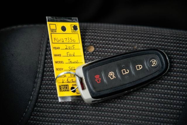 2015 Ford Taurus SEL