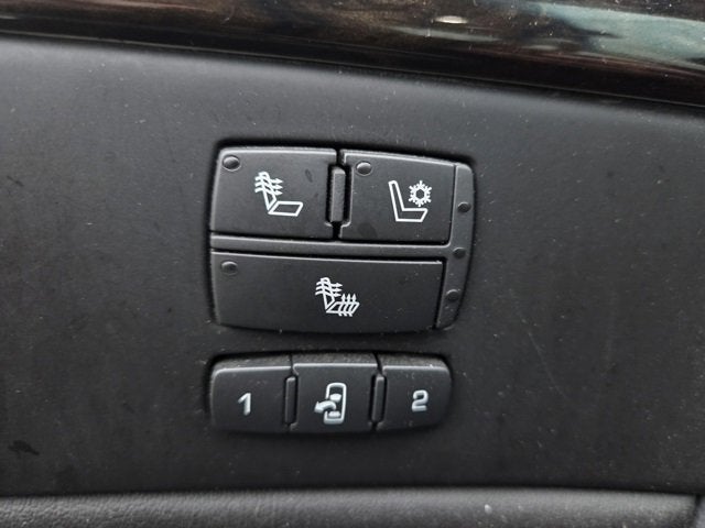 2011 Cadillac DTS Base