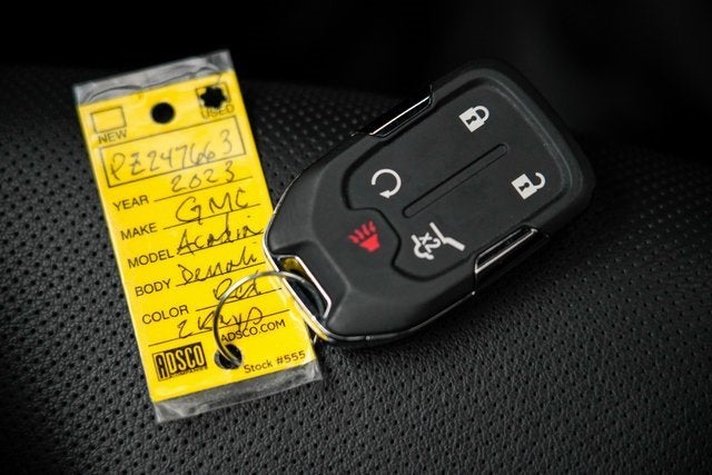 2023 GMC Acadia Denali