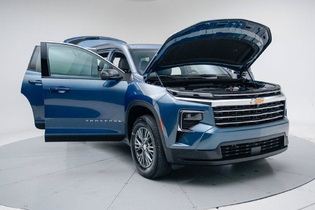 2024 Chevrolet Traverse LT
