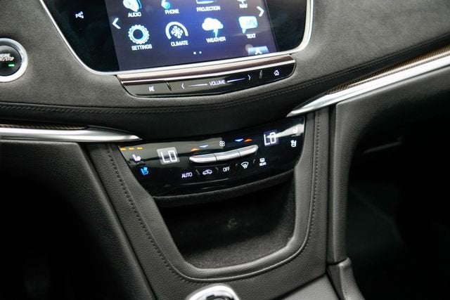 2017 Cadillac XT5 Platinum AWD