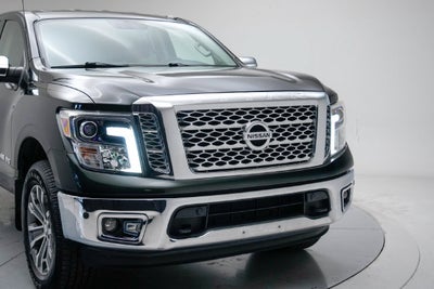 2019 Nissan TITAN SL