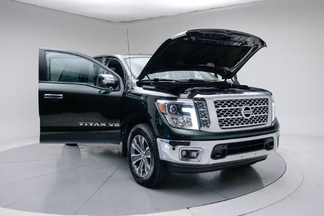 2019 Nissan TITAN SL