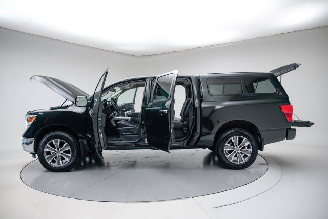 2019 Nissan TITAN SL