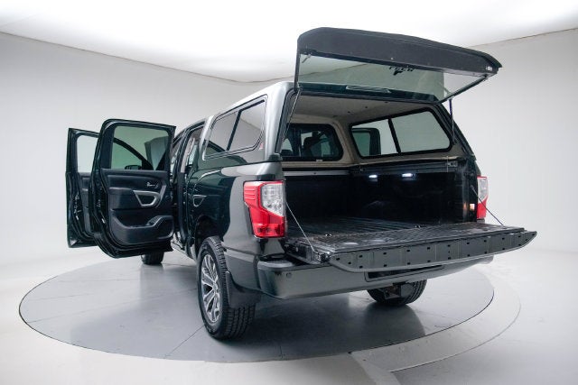2019 Nissan TITAN SL