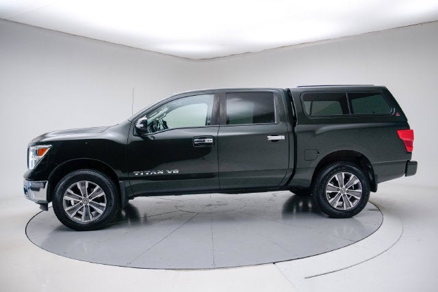 2019 Nissan TITAN SL