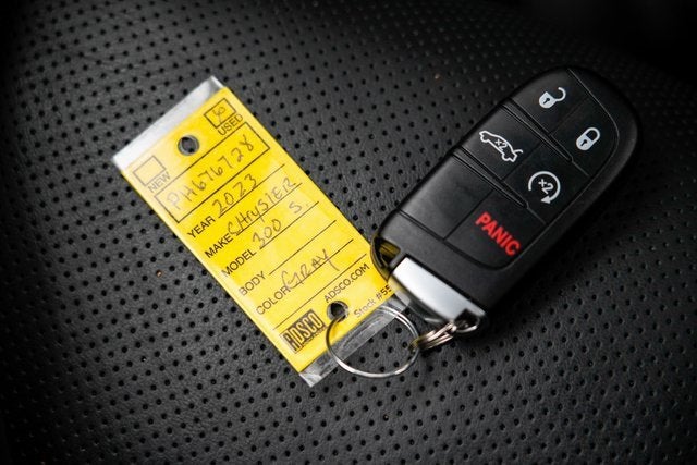 2023 Chrysler 300 300S