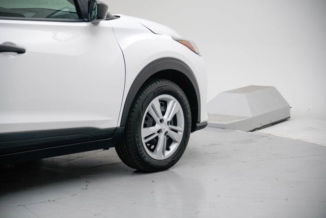 2022 Nissan Kicks S Xtronic CVT