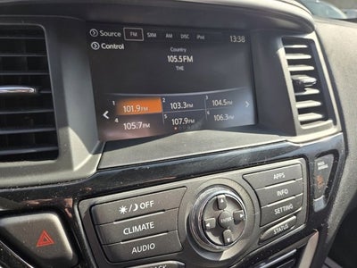 2019 Nissan Pathfinder S