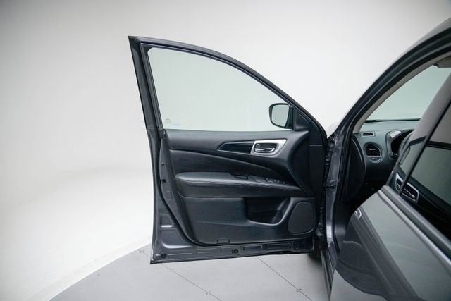 2019 Nissan Pathfinder S