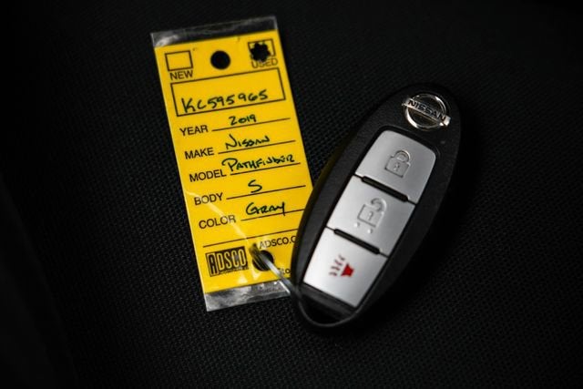 2019 Nissan Pathfinder S