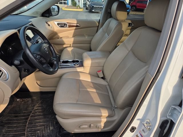 2017 Nissan Pathfinder Platinum