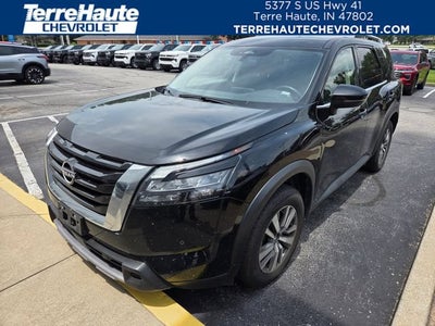 2025 Nissan Pathfinder SL