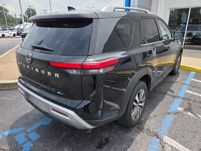 2025 Nissan Pathfinder SL