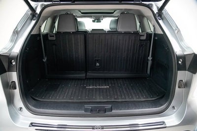 2021 Toyota Highlander Hybrid Platinum