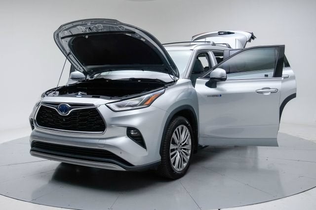2021 Toyota Highlander Hybrid Platinum