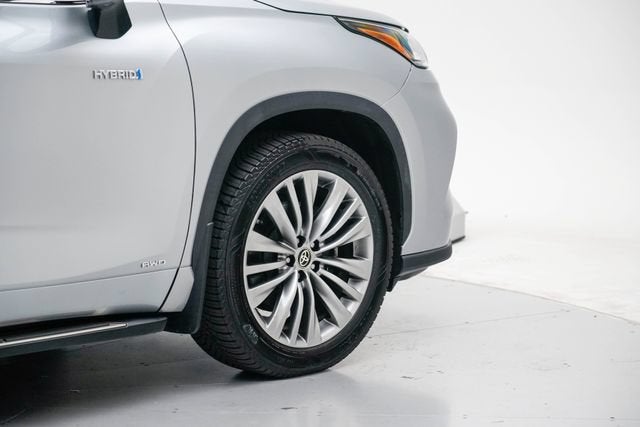 2021 Toyota Highlander Hybrid Platinum