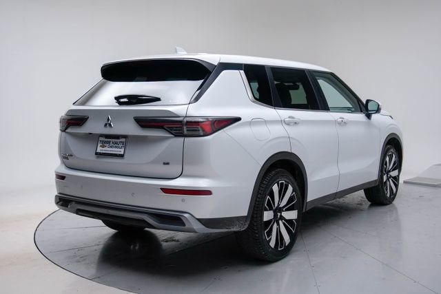 2025 Mitsubishi Outlander SE