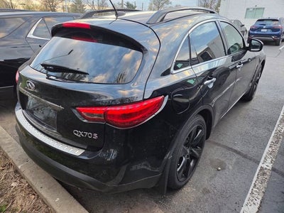 2017 INFINITI QX70 Base