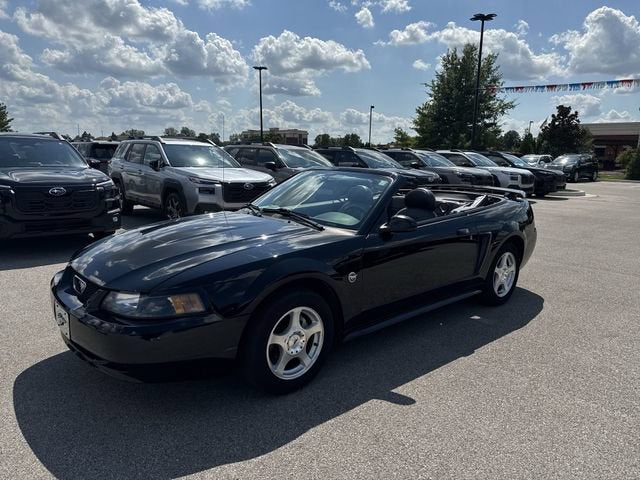 2004 Ford Mustang Deluxe