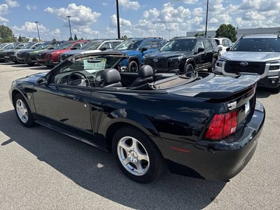 2004 Ford Mustang Deluxe