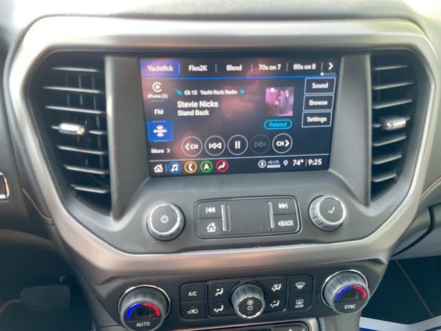 2023 GMC Acadia AT4