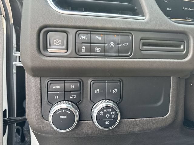 2022 GMC Yukon XL SLT