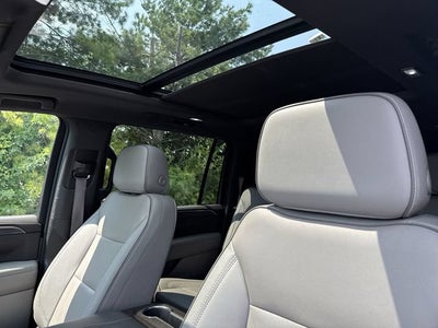 2022 GMC Yukon XL SLT