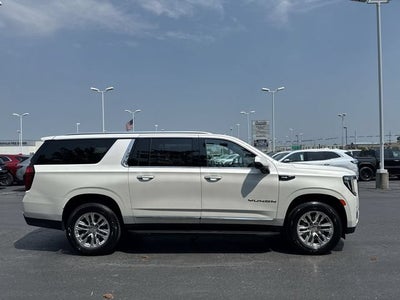 2022 GMC Yukon XL SLT