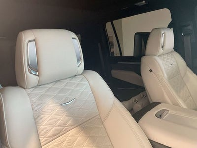 2025 Cadillac Escalade ESV Premium Luxury Platinum