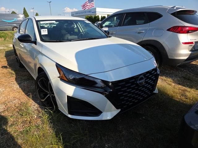 2025 Nissan Altima SR