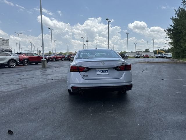 2024 Nissan Altima SR FWD