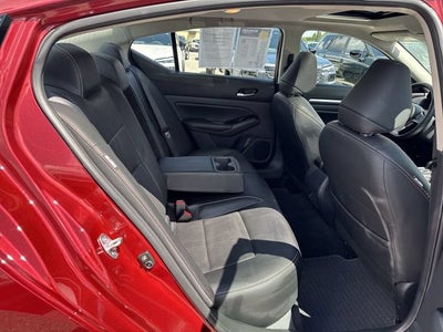2025 Nissan Altima SR