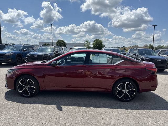 2025 Nissan Altima SR