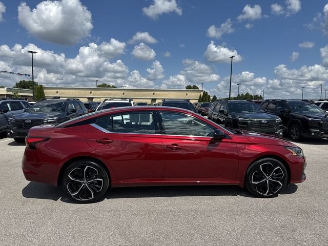 2025 Nissan Altima SR