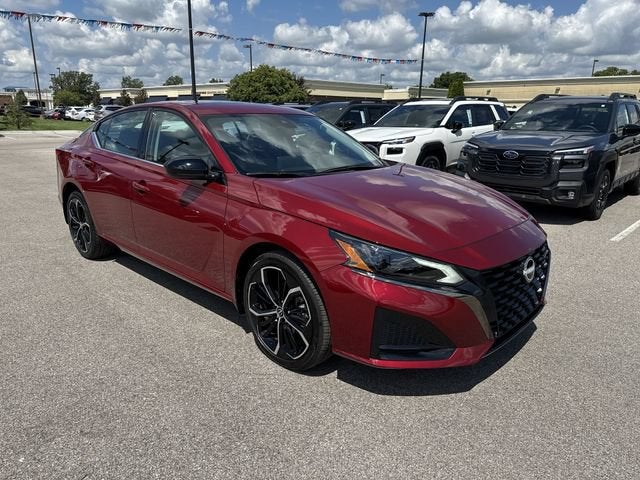 2025 Nissan Altima SR