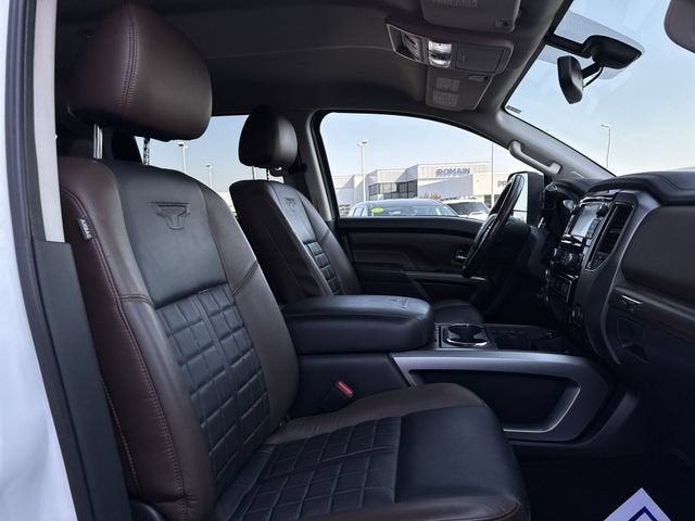2017 Nissan TITAN XD Platinum Reserve Diesel