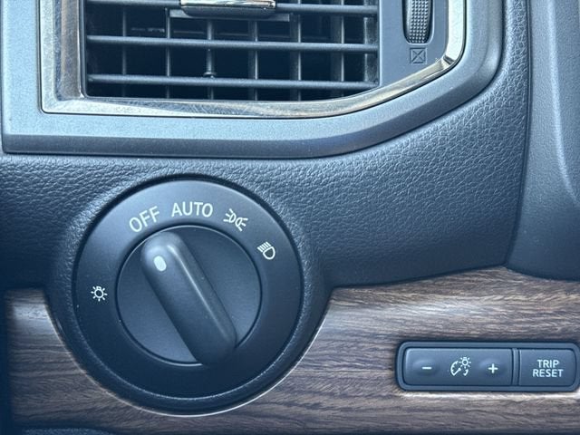2017 Nissan TITAN XD Platinum Reserve Diesel