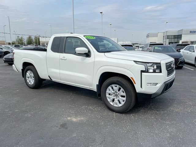 2024 Nissan Frontier SV