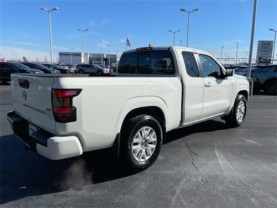 2024 Nissan Frontier SV
