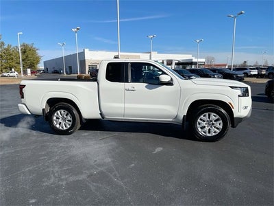 2024 Nissan Frontier SV